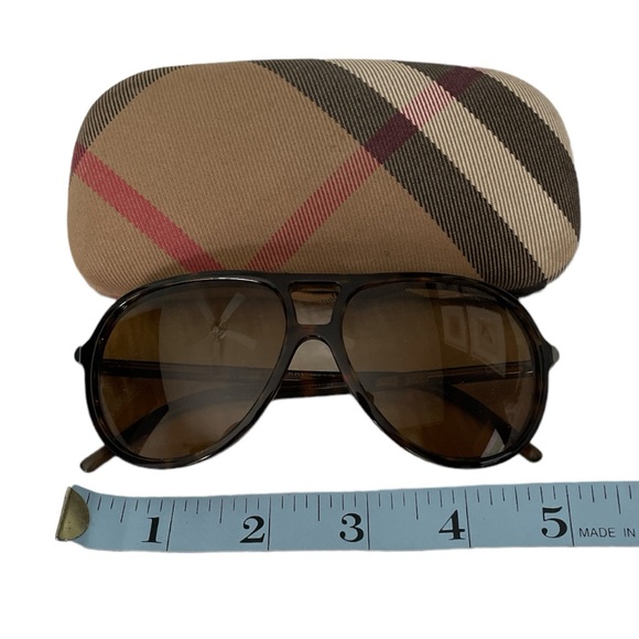 Burberry Tortoise Sunglasses with Case - Picture 6 of 6